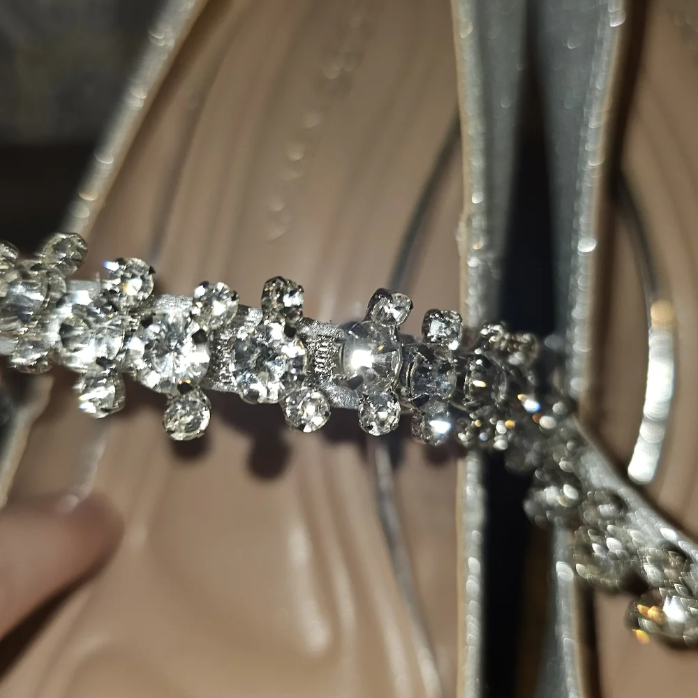 Elegant Silver Women's Shoes with Rhinestone Strap - Picture 9 of 10